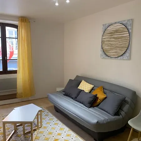 : Beau Studio, Proche Du Chateau Apartment