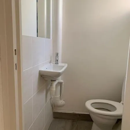 Apartment : Beau Studio, Proche Du Chateau Aubenas