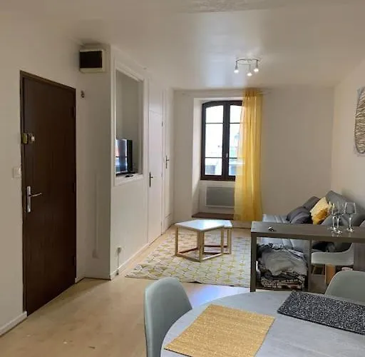 : Beau Studio, Proche Du Chateau 公寓 *